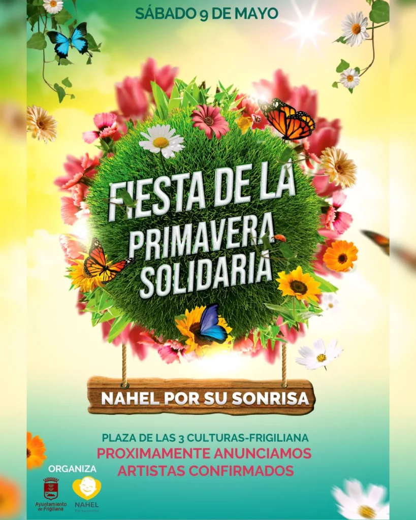 Ambiente festivo en la Plaza de las 3 Culturas durante la Fiesta de la Primavera Solidaria en Frigiliana.